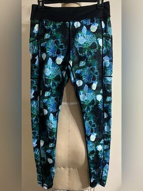 Constantly Varied Gear Blue Tones/Black Print Skull Side Pocket Leggings Size M